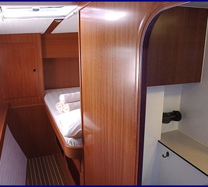 Nautitech 47 - cabin with en suite head