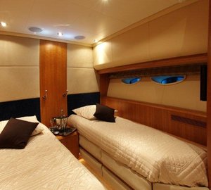 ORACLE STAR -  Twin Cabin