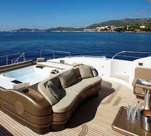 OSCAR II - Aft Spa Pool