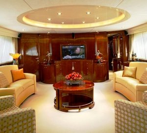 OUZO PALACE - Saloon