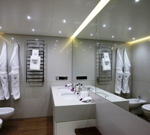 Ocean Sapphire - Master bath