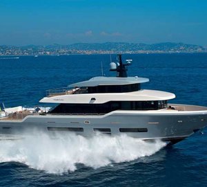 Oceanic Yachts 90 superyacht TSA TSA at full speed