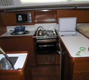 Oceanis 54 galley