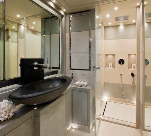 Owners bathroom on the super yacht Lady Jane