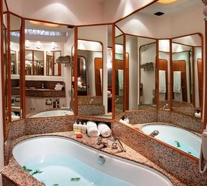 PHILANDERER -  Bathroom