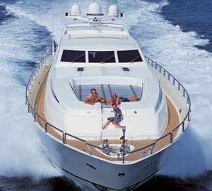 PURE WHITE - Foredeck