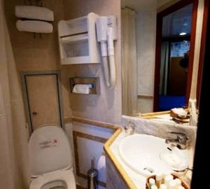 Pantheon -  Bathroom