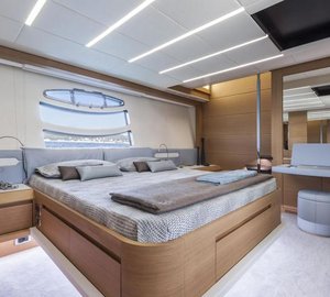 Pershing 82 Superyacht - Cabin-001