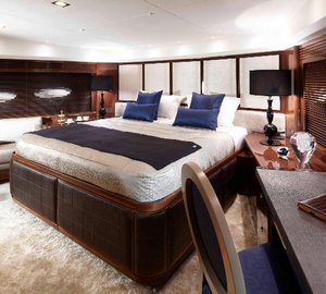 Princess 98 Yacht - Forward Stateroom