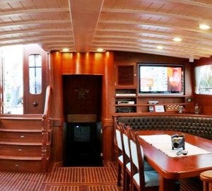 Princess Karia II -  Salon