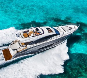 Princess S72 Yacht from above-001