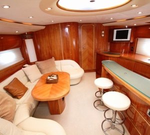 Princess Yacht PURA VIDA -  Salon