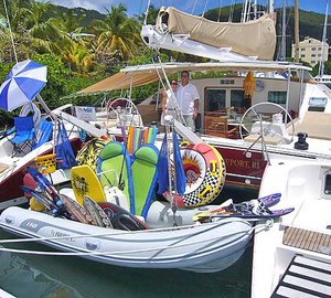 Priorities - Tender with toys