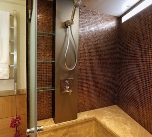Quaranta yacht - Master ensuite shower