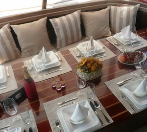 ROMANCA - Alfresco dining