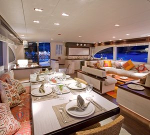 SAILING NOUR - Saloon