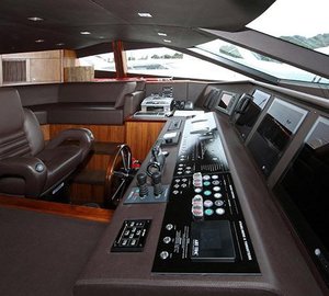 SIMPLE PLEASURE - Bridge deck credit Sunseeker Yachts