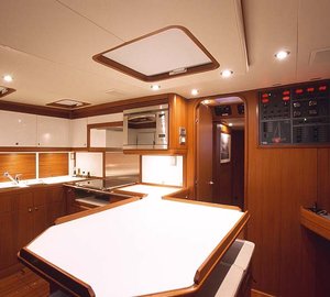 SKIP N BOU yacht - Galley