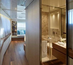 SL104-592 superyacht - Owners Bathroom