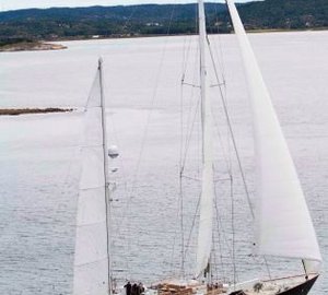 SUNNY HILL -  Aft View