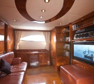 SUPER - Convertable TV room