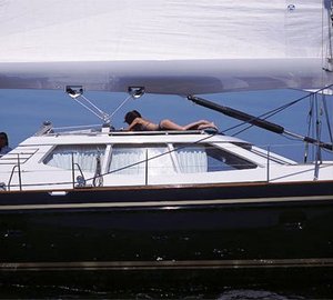 SY LIBERTAS -  Sunbathing