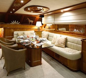 SY SILVER MOON - Formal dining