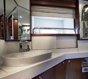 Sail Yacht AIYANA - Master Ensuite