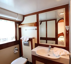 Sail Yacht ANGELO II -  Guest Ensuite 3