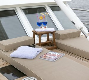 Sail Yacht DOMICIL -  Foredeck Sunpads