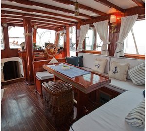 Sail Yacht ELEFTHERIA -  Salon dining