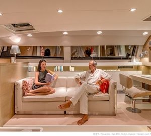Sail Yacht LEO -  Salon Couch