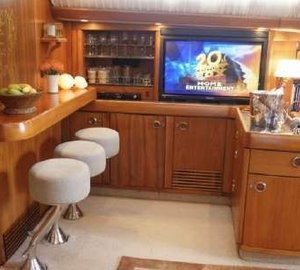 Sail Yacht LETIZIA - Salon and Bar