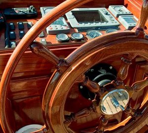 Sail Yacht MONTECRISTO -  Helm