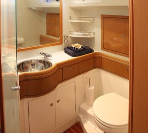 Sailing yacht KE-AMA II -  Master Bathroom