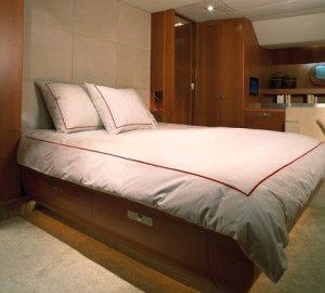 Sailing yacht Silvertip - Cabin
