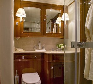 Sailing yacht WHISPER -  Guest Ensuite