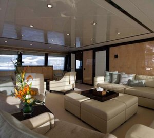 Sea Raider V superyacht - Saloon