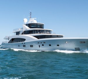Second Couach 5000 Fly superyacht Belongers