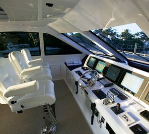 Show Boat -   Flybridge Controls