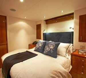 Show Boat -   Guest Stateroom