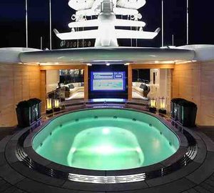 Spa Pool on board of the Viareggio Superyachts charter yacht Candyscape 2
