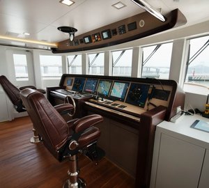 Star superyacht Wheelhouse