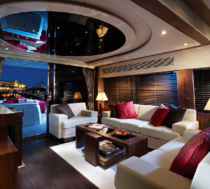 Sunseeker Predator 92 Sport - Main Saloon