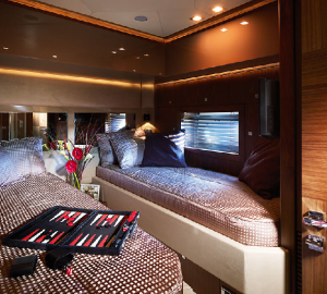 Sunseeker Predator 92 Sport Twin Guest Cabin