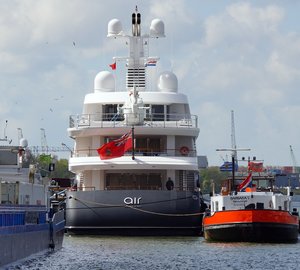 Super yacht AIR aft view Photo by Kees Torn