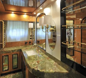 Superyacht Amer 92 - Owners Bathroom