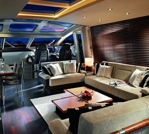 Superyacht Predator 80 - Main Saloon