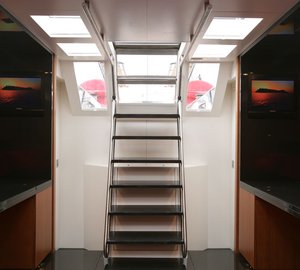 TANGO - Companionway