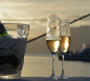 THE CAT AND THE FIDDLE - Champagne on deck